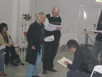 Christa Kern, Manfred Loydolt, Lesender